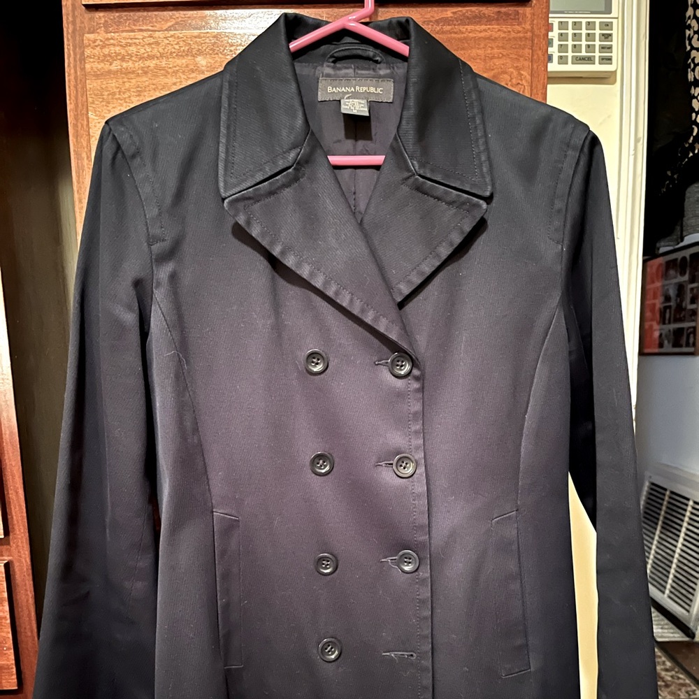 MAKE AN OFFER on this stylish Banana Republic Peacoat